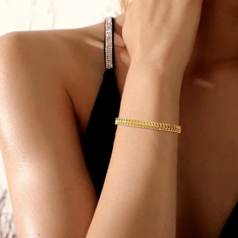 Gold plated Bracelet (Color Guarantee)