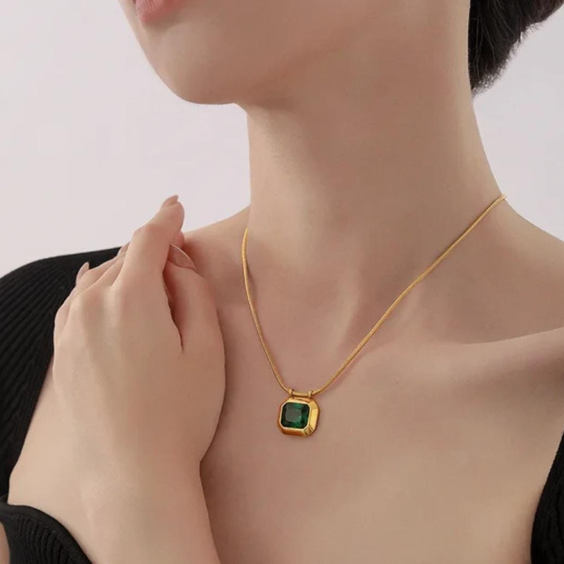 Green zircon stone necklace (Color Guarantee)