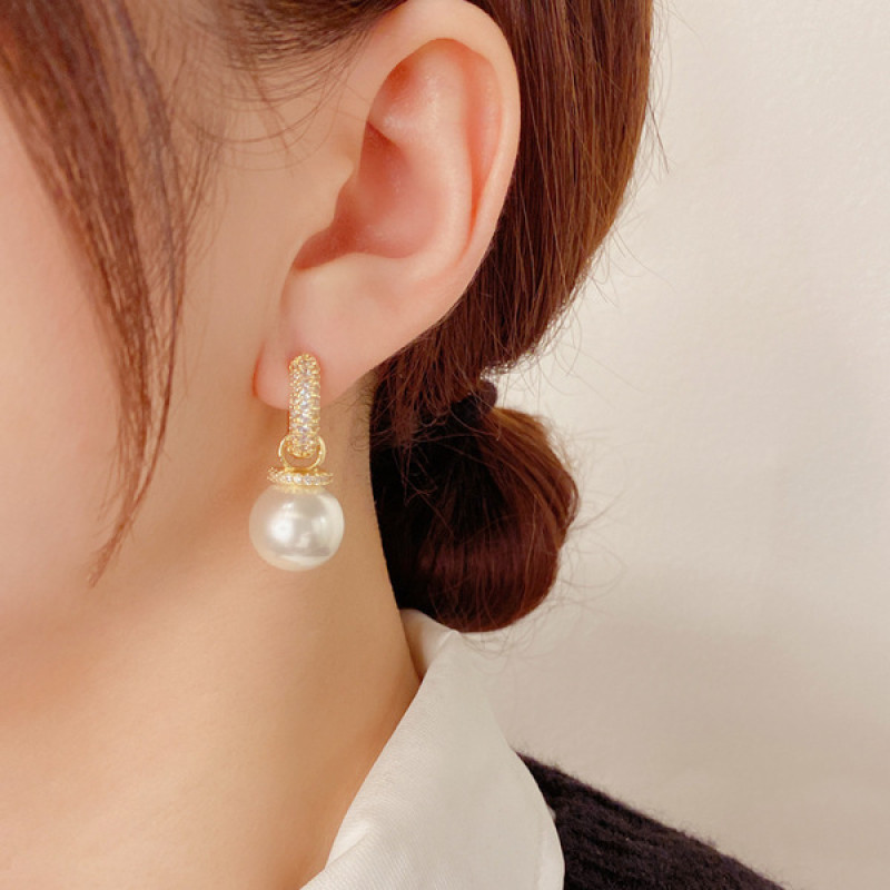 High-grade French style pearl earrings (imported)