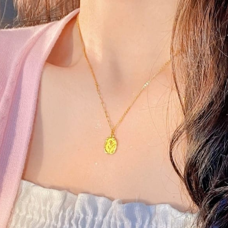 18k Tulip locket necklace (কালার গ্যারান্টি)